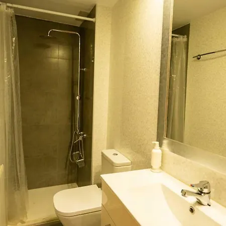 - Admite Mascotas アパート *