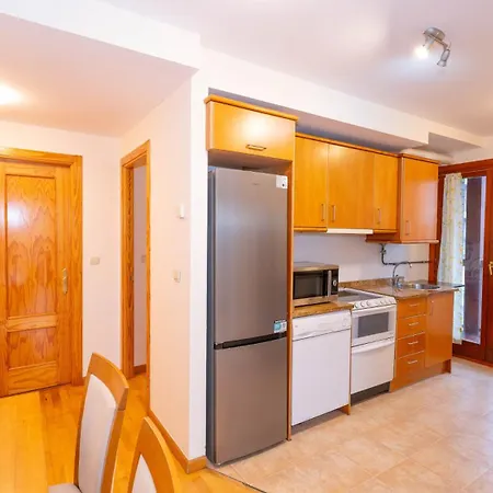 - Admite Mascotas アパート